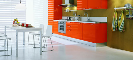 turuncu renkli modern renkli mutfak dekorasyonu modeli