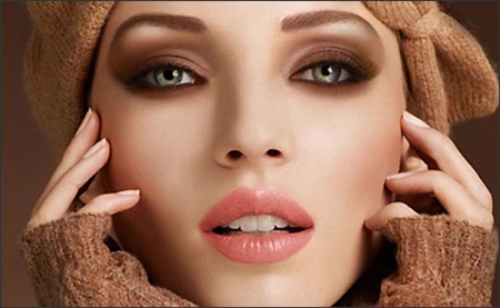 bronz-tonlar%C4%B1nda-bu%C4%9Fulu-g%C3%B6z-makyaj%C4%B1-modeli.jpg
