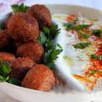 Falafel ( nohut köftesi )