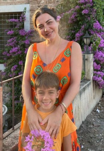 Burcu Kara, oğlu Ali’nin gözündeki sorunu anlattı: Doktorlar tümör olduğunu söyledi