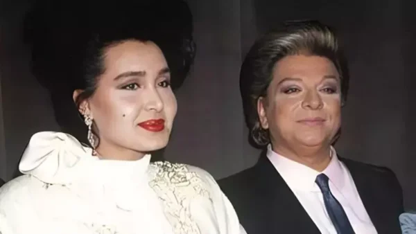 Bülent Ersoy, merhum sanatçı Zeki Müren hakkında çarpıcı iddialarda bulundu.